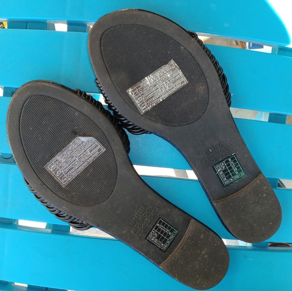 Forever 21 | Strappy Flat Sandals in Black Womens Size 8 - Picture 11 of 12